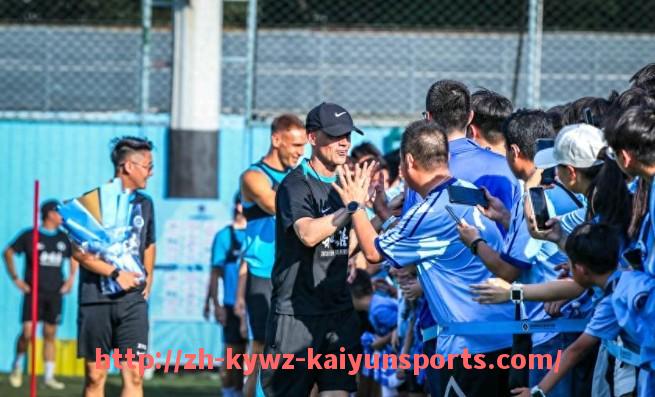 ky开云-英超连续两次夺冠的球队及夺冠背后的故事